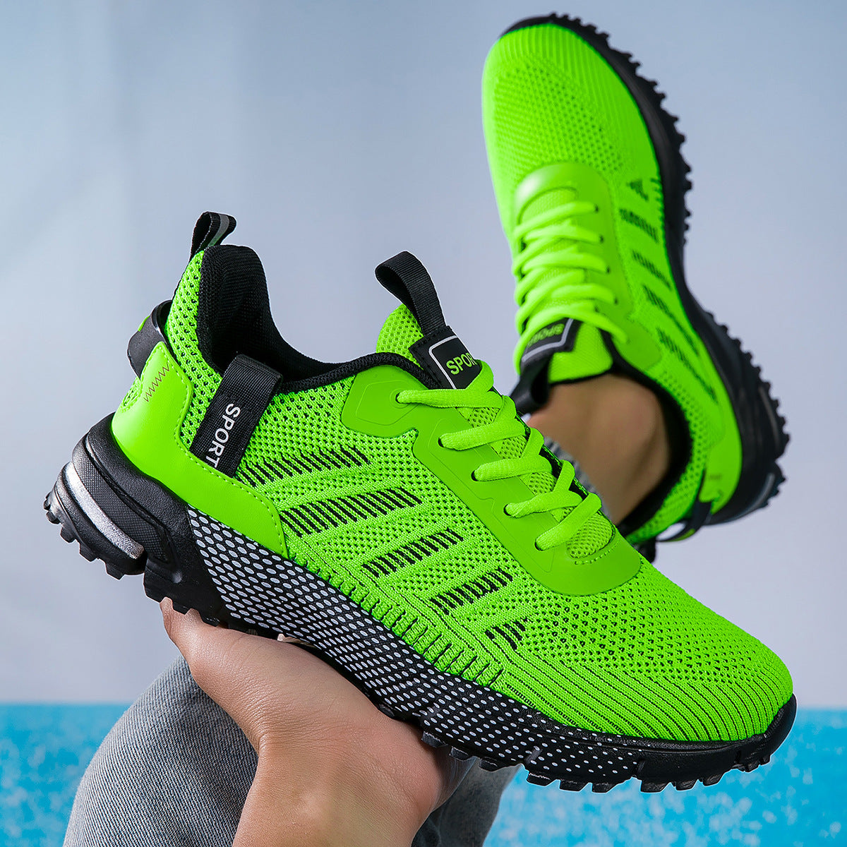 Men's Mesh Surface Lightweight Outdoor Hiking Breathable Sneakers