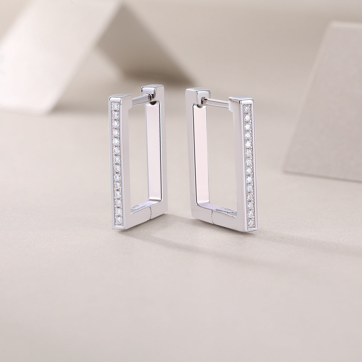 Kokang - Fashionable And Luxurious Diamond Jewelry With Moissanite S925 Sterling Silver And Platinum-plated Stud Earrings