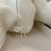 Women's Minimalist Ribbon Bow Necklace